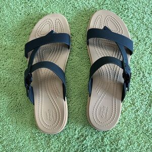 Black Crocs Tulum sandal